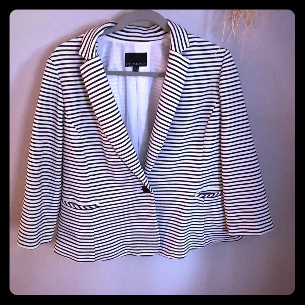 Stylish Black and White Striped Blazer Size XL